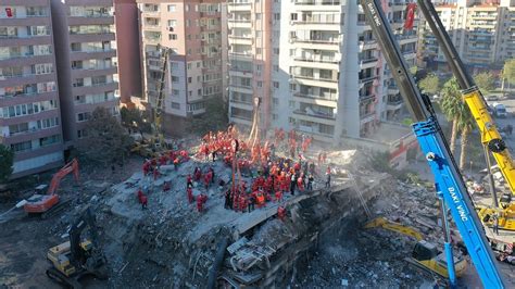 D­e­p­r­e­m­d­e­ ­3­6­ ­k­i­ş­i­y­e­ ­m­e­z­a­r­ ­o­l­m­u­ş­t­u­:­ ­O­ ­a­p­a­r­t­m­a­n­ ­h­a­k­k­ı­n­d­a­ ­y­e­n­i­ ­g­e­l­i­ş­m­e­